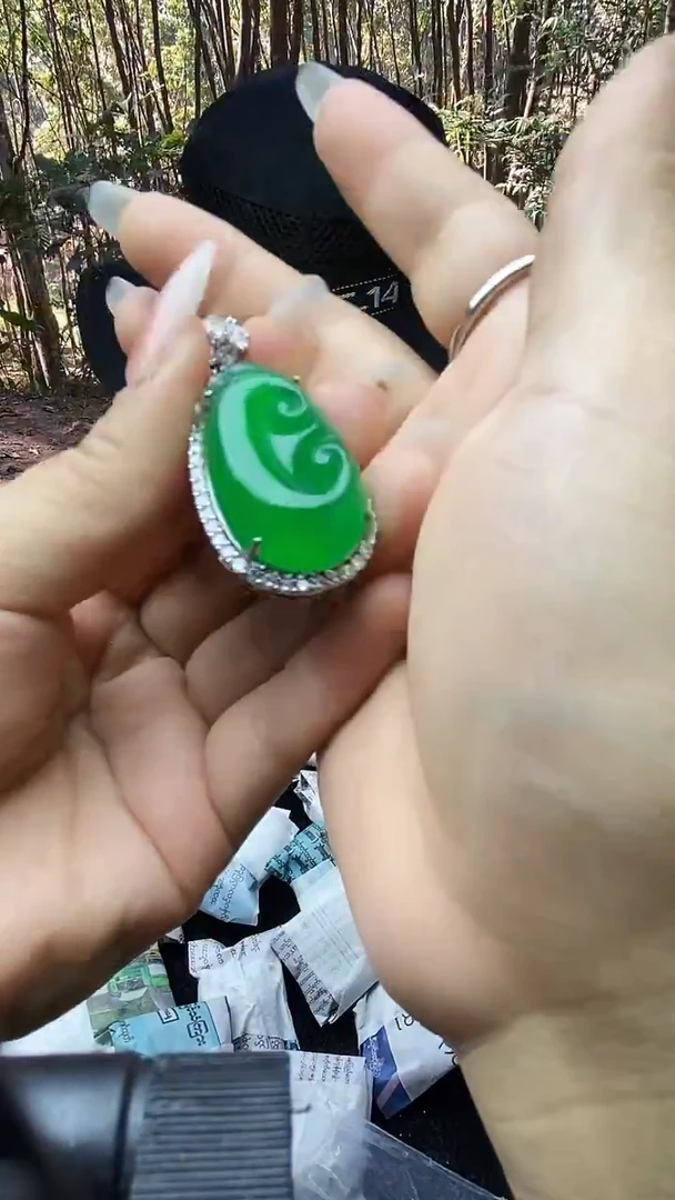 满色吊坠    所见即所得