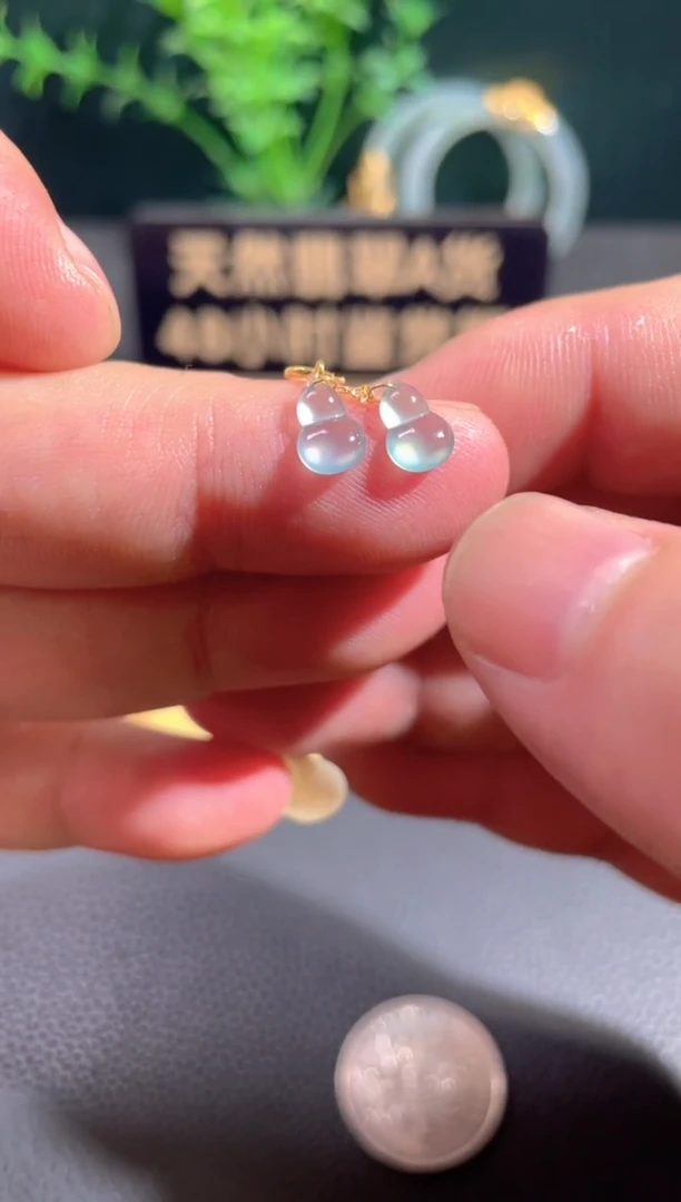 翡翠18K金镶嵌颈饰翡翠