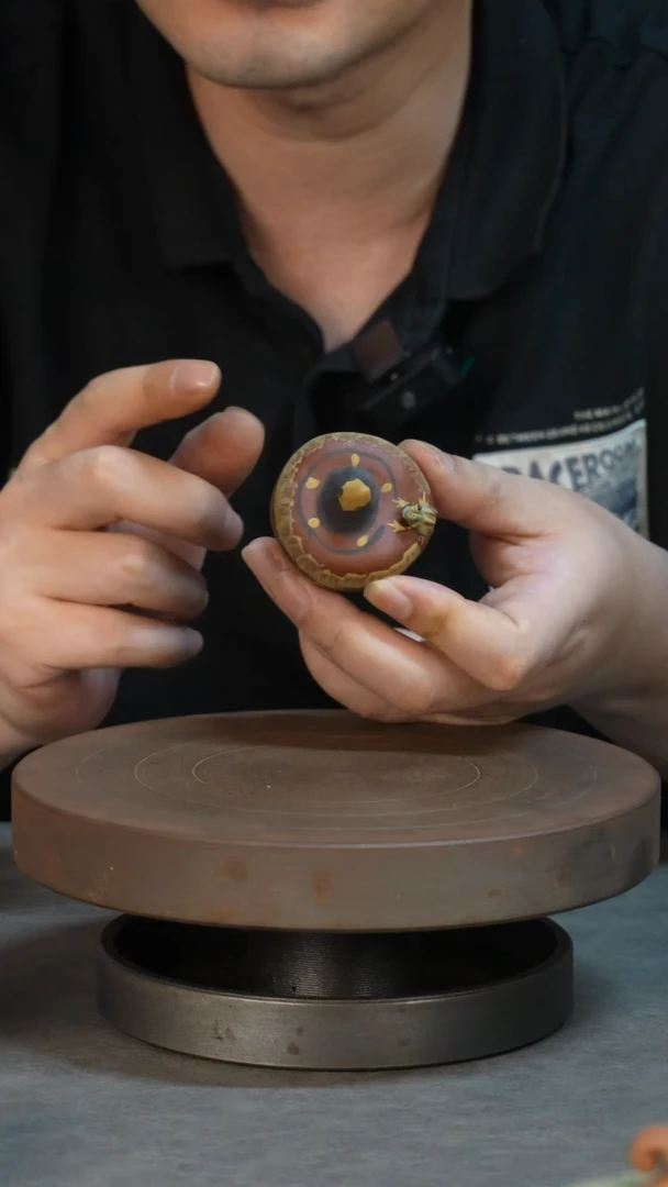 紫砂1紫砂茶宠荸荠仿生把玩件