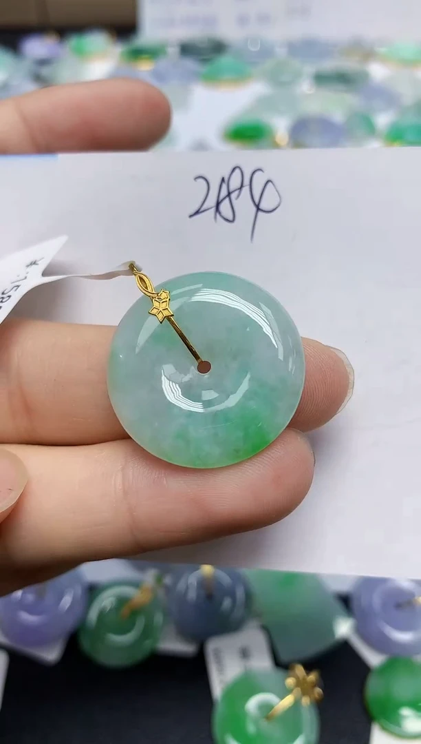 翡翠18K金镶嵌颈饰天然缅甸翡翠A货