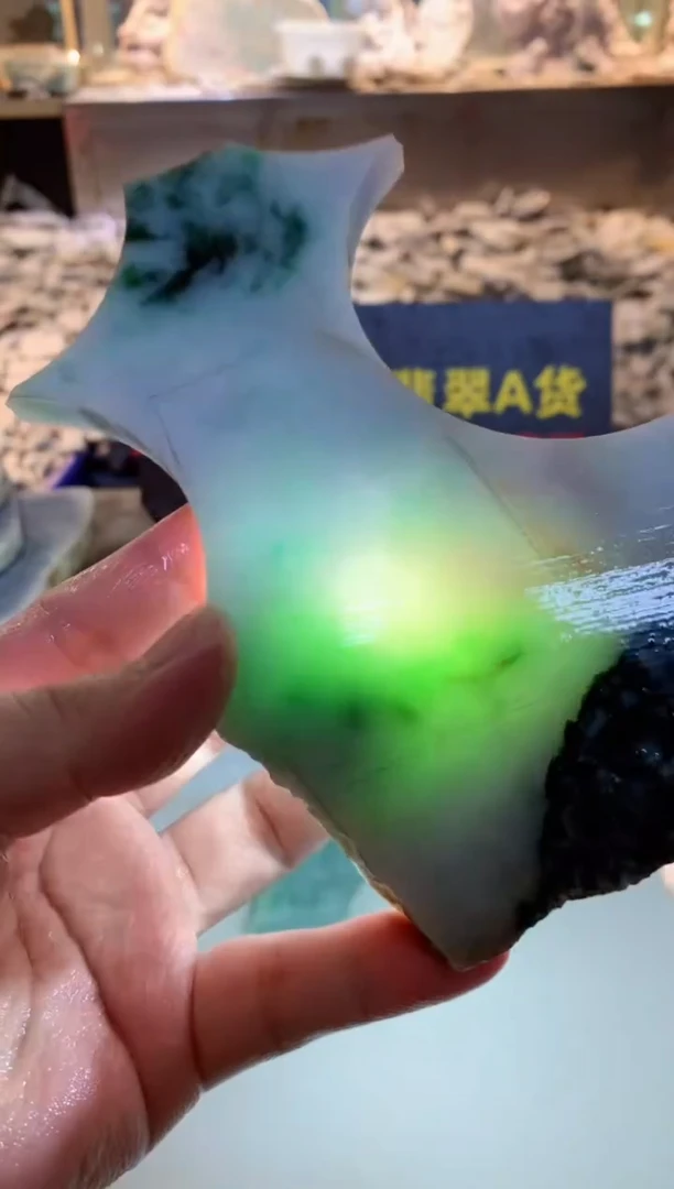 翡翠挂件未镶嵌0韩0翡翠珠宝911