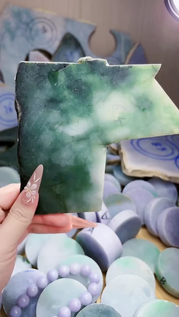 翡翠未镶嵌颈饰翡翠A货 江谭112