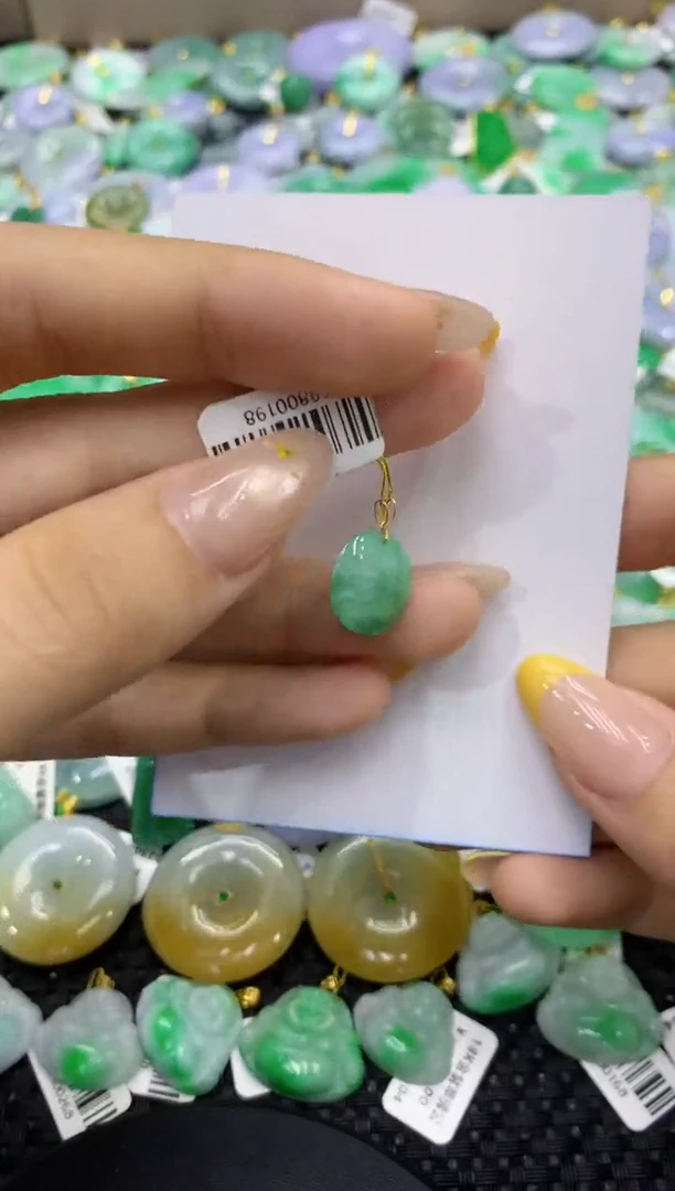 颈饰未镶嵌翡翠天然缅甸翡翠A货