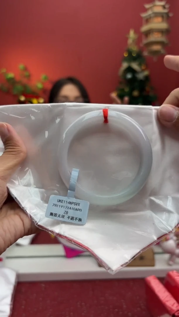 未镶嵌手镯翡翠翡翠手镯2