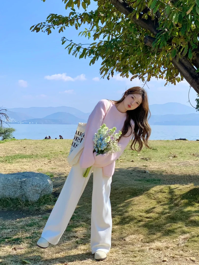 2025春秋季新款韩系穿搭高级感粉色针织上衣搭配休闲裤时尚两件套