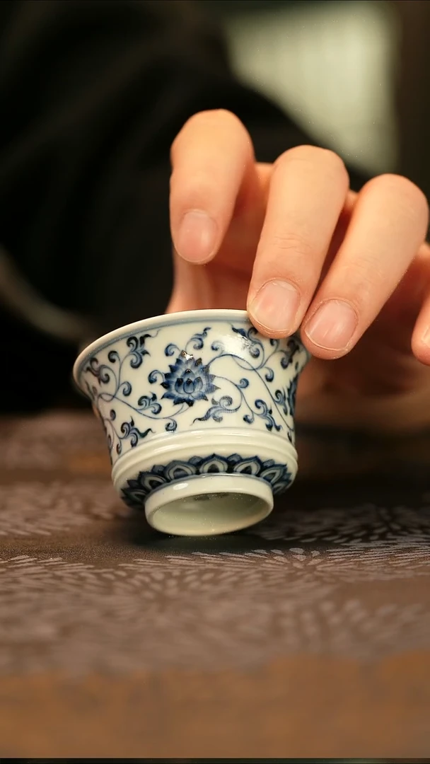 中式垂虹慕古缠枝莲小马蹄杯