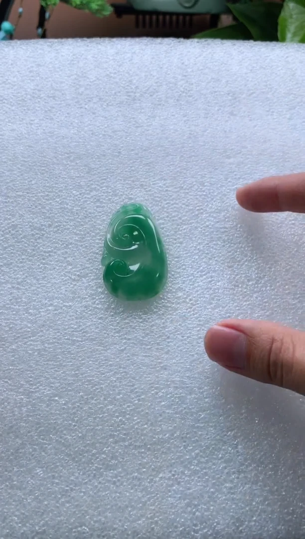 【闪购商品】石英质玉挂件未镶嵌青青+挂件+H