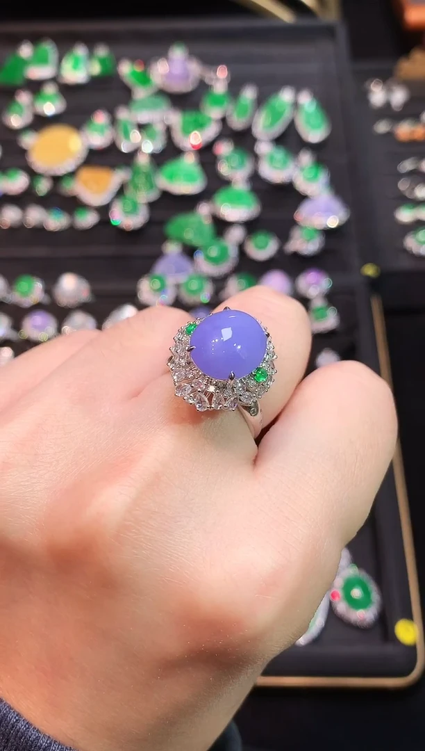 18K金镶嵌戒指翡翠满冰紫罗兰蛋面戒指