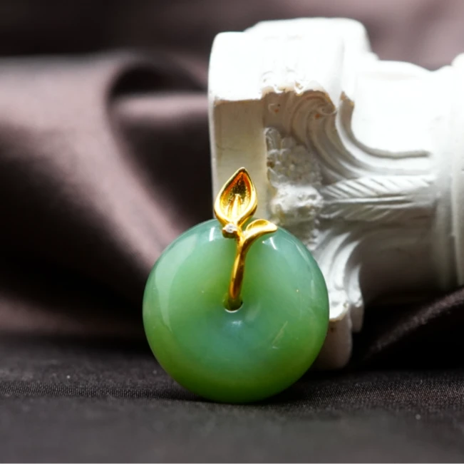 【山哥专享】18K和田玉平安扣吊坠 BY050703