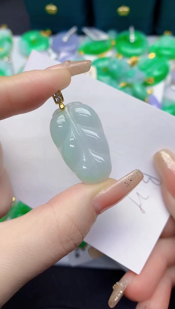 颈饰未镶嵌翡翠缅甸天然翡翠A货