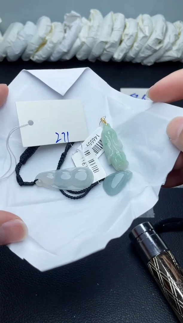 翡翠手镯未镶嵌271