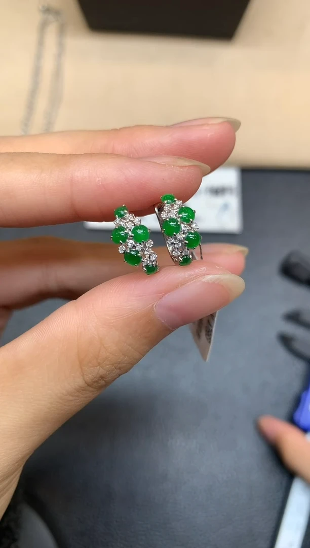 18K金镶嵌翡翠耳饰蛋面【无服务费