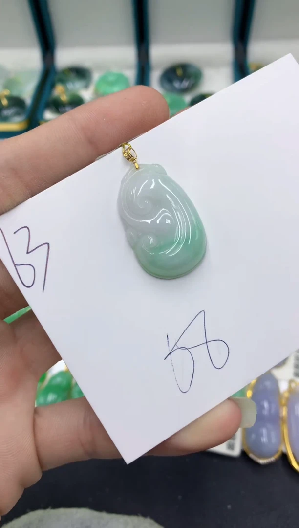 【闪购商品】翡翠颈饰18K金镶嵌翡翠