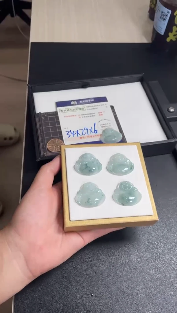 翡翠挂件未镶嵌飘花佛公FL14/多样性发其一CP配绳