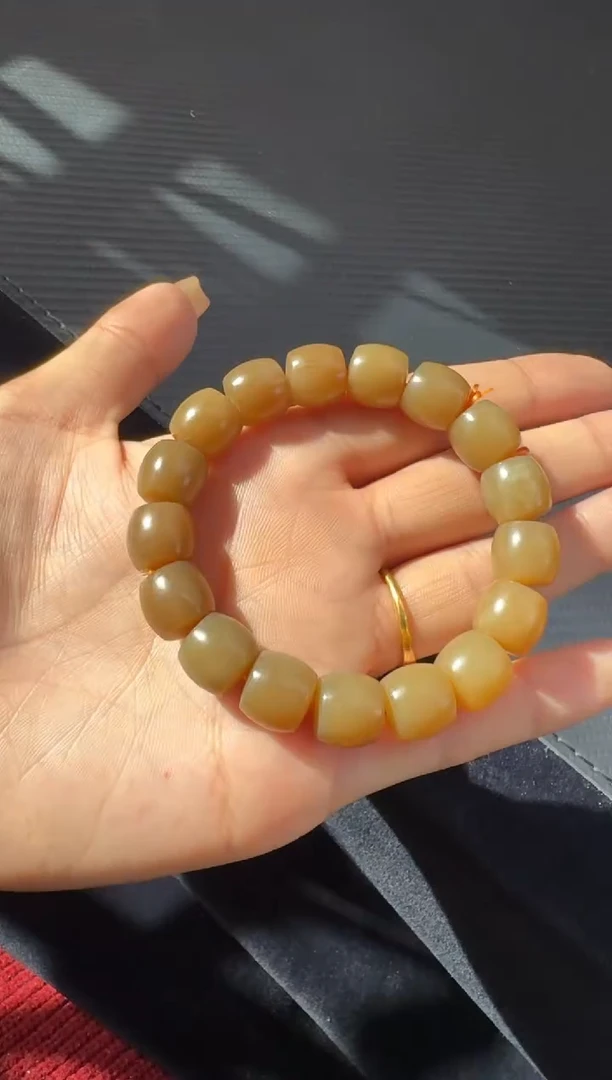 未镶嵌手串和田玉若羌微色差纯糖卡12手串
