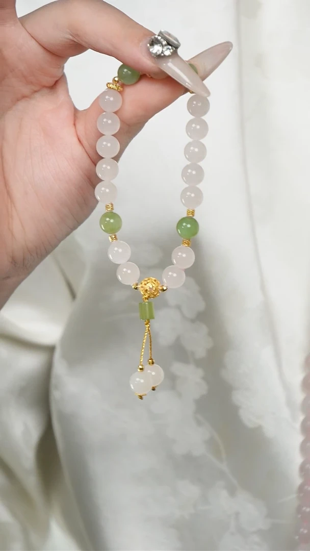 未镶嵌手链和田玉萃青手串