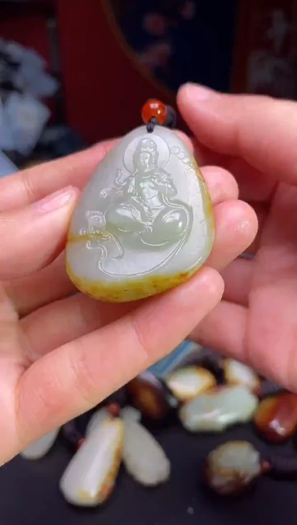 颈饰未镶嵌和田玉1