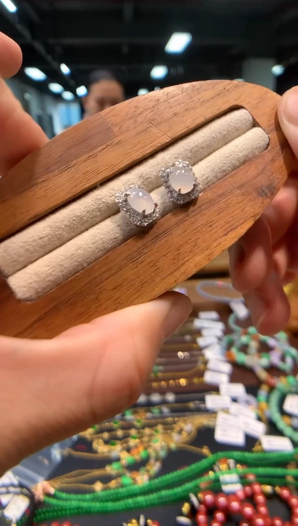 银S925镶嵌翡翠耳饰耳钉