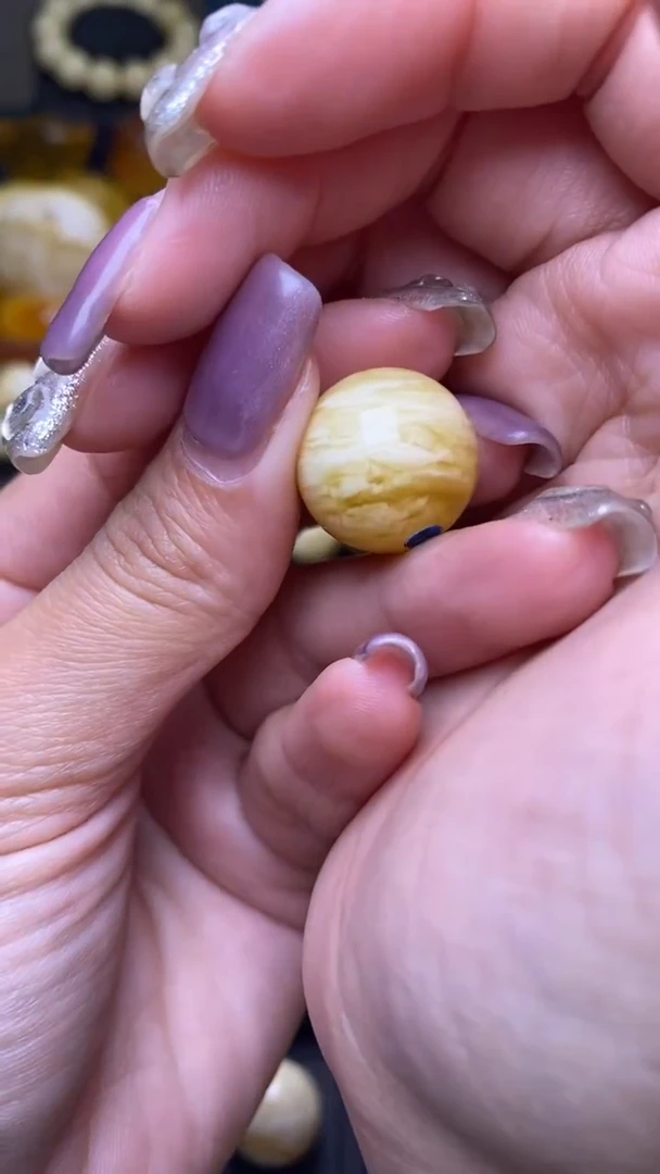 【闪购商品】琥珀裸石未镶嵌葵. 31