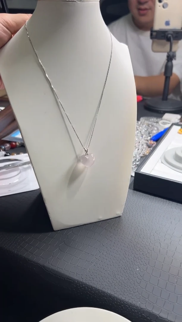 吊坠(赠链)银S925镶嵌芙蓉石白水晶草莓爆闪爱心吊坠