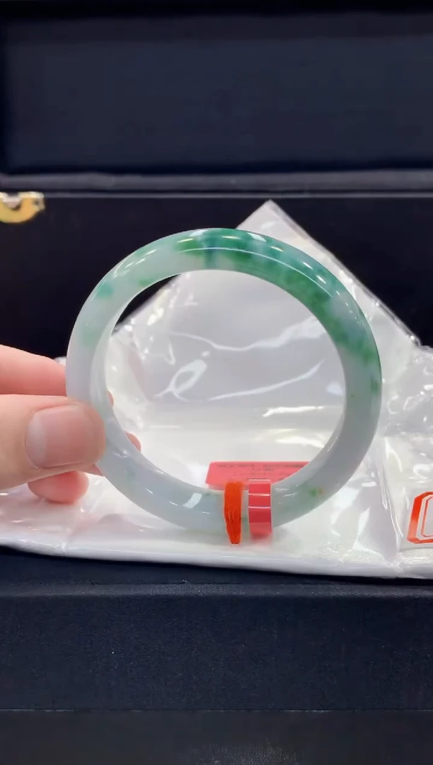 未镶嵌手镯翡翠翡翠手镯