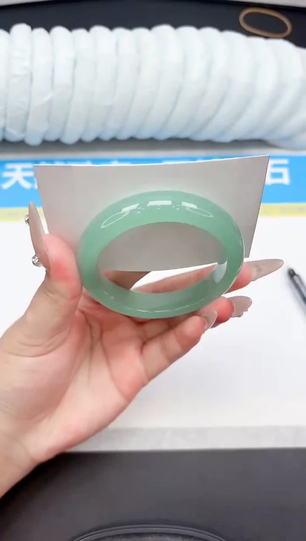 未镶嵌手镯石英质玉266-56.1