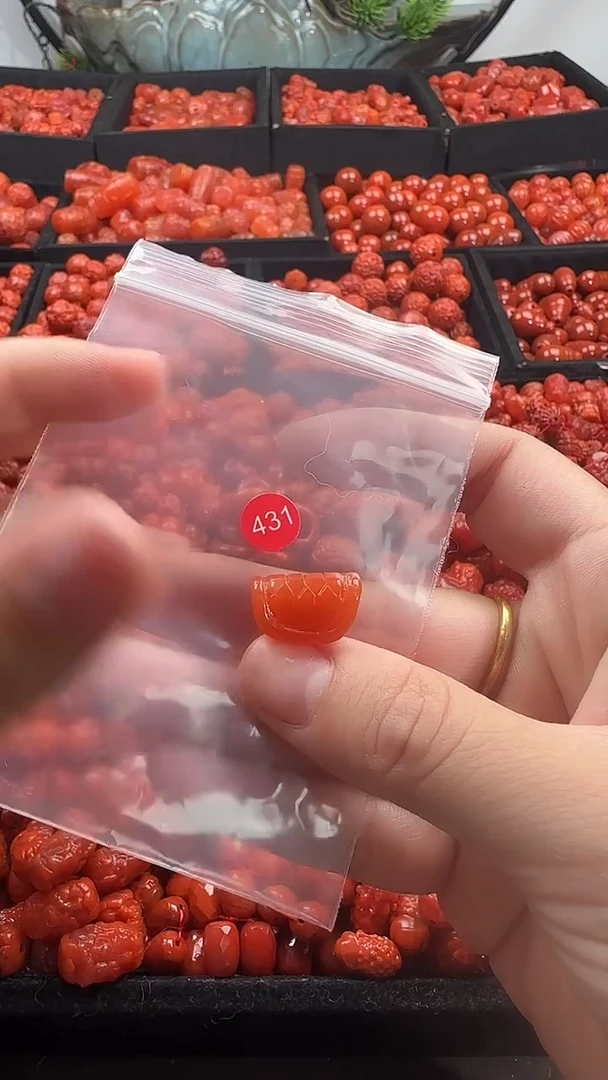 颈饰未镶嵌南红玛瑙1