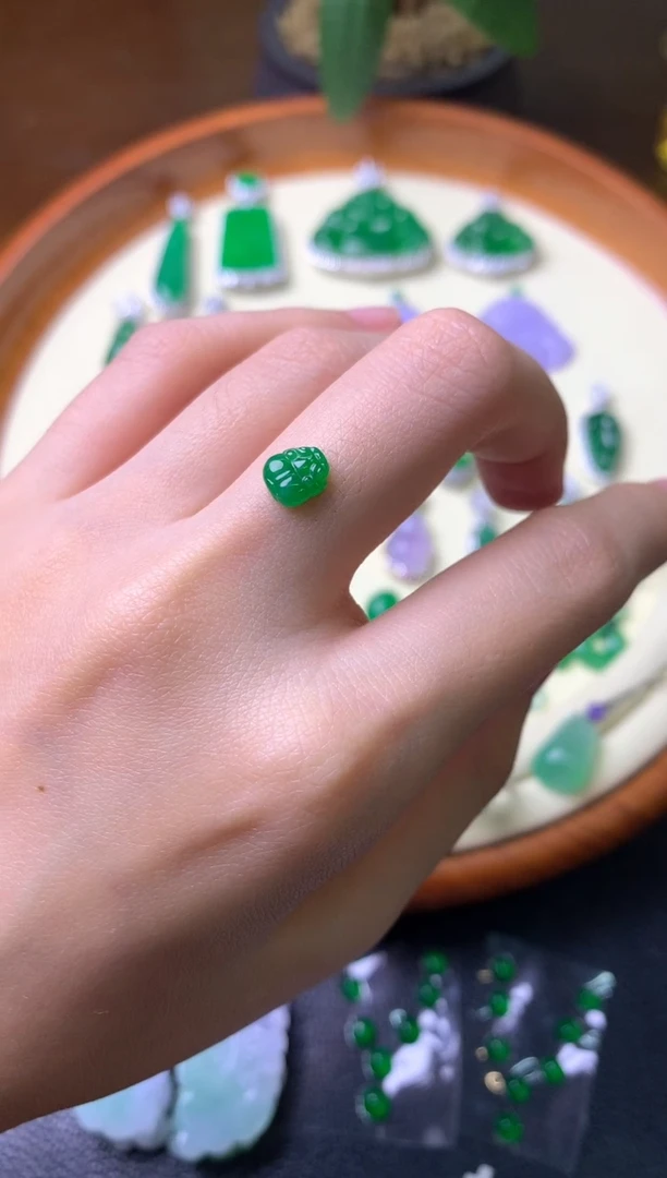 【闪购商品】定制翡翠未镶嵌裸石