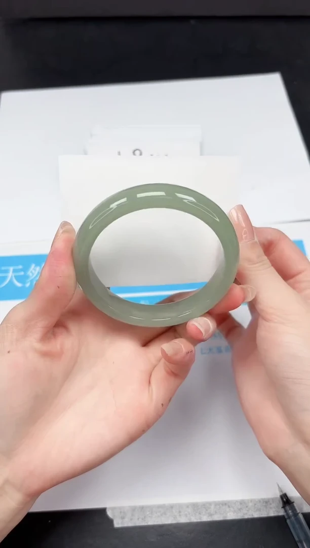 【闪购商品】石英质玉手镯未镶嵌226-63.7