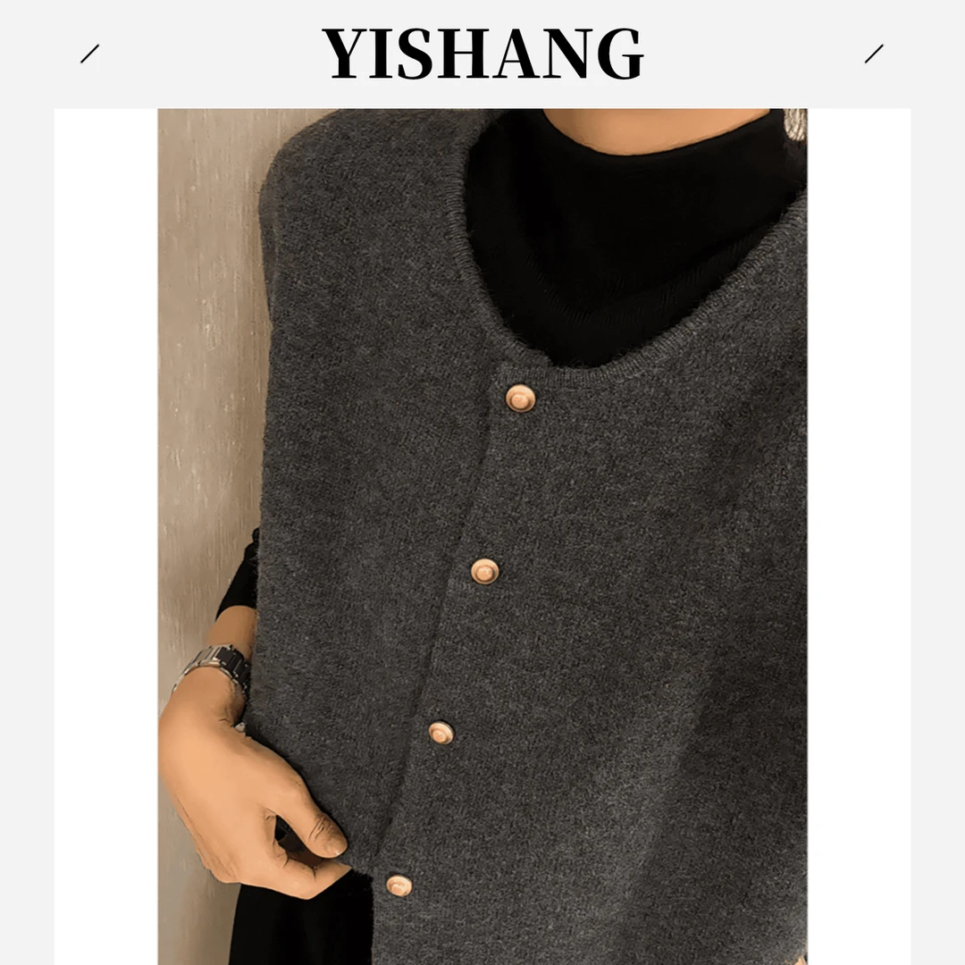 灰色高级感小金扣针织坎肩马甲背心女秋冬季慵懒宽松叠穿马夹外套
