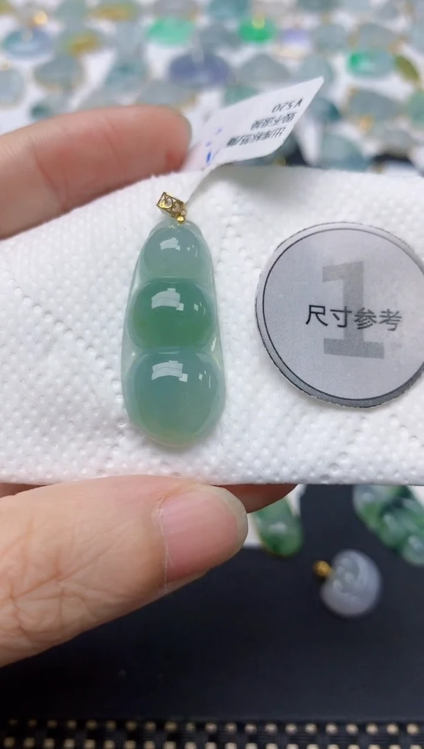 翡翠18K金镶嵌颈饰天然缅甸A货翡翠
