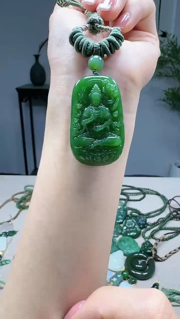 未镶嵌和田玉挂件越**好1