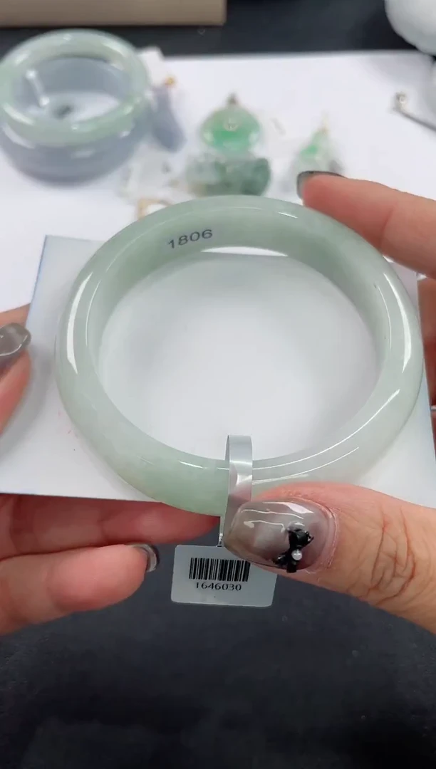 未镶嵌手镯翡翠基地发货H3383