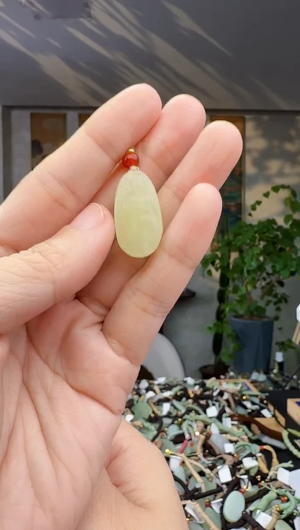 未镶嵌和田玉挂件拍一发一