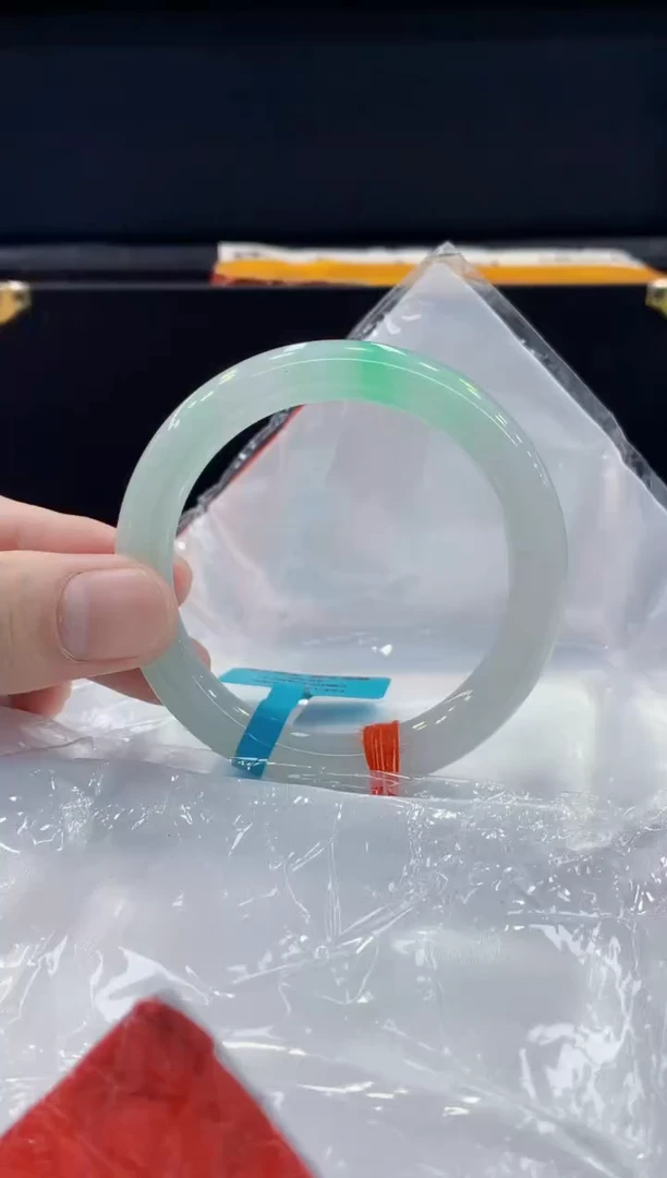未镶嵌手镯翡翠翡翠手镯