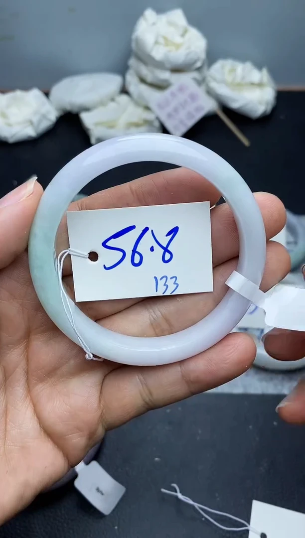 未镶嵌手镯翡翠133