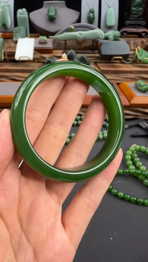 颈饰未镶嵌和田玉禅*1