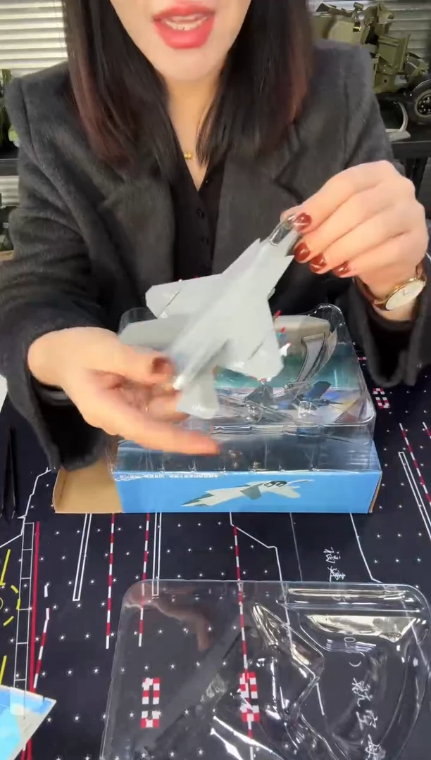 1/100合金飞机模型歼35  折叠