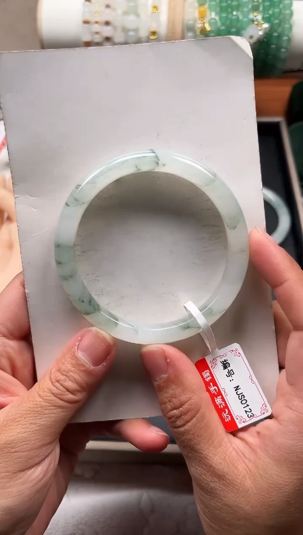 石英质玉手镯未镶嵌NJS0123