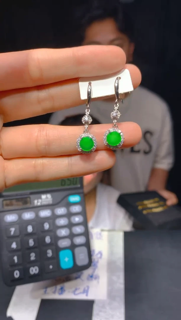【闪购商品】定制翡翠未镶嵌79多样性发货（发其一）