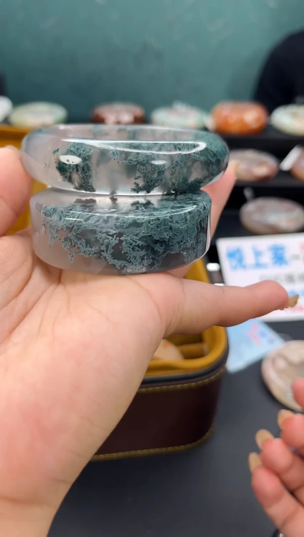 未镶嵌手镯石英质玉（60圈口）赠送镯心