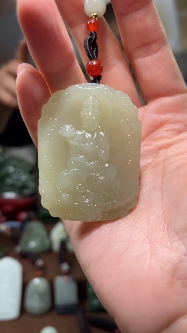 颈饰未镶嵌和田玉·