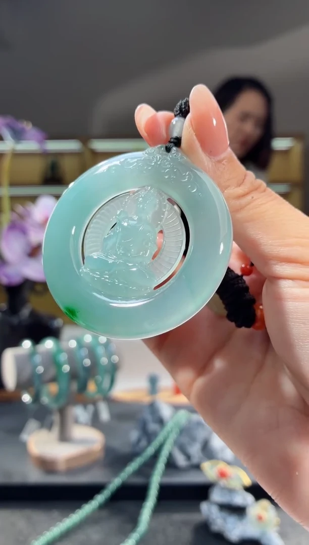 吊坠(不含链)未镶嵌翡翠观音