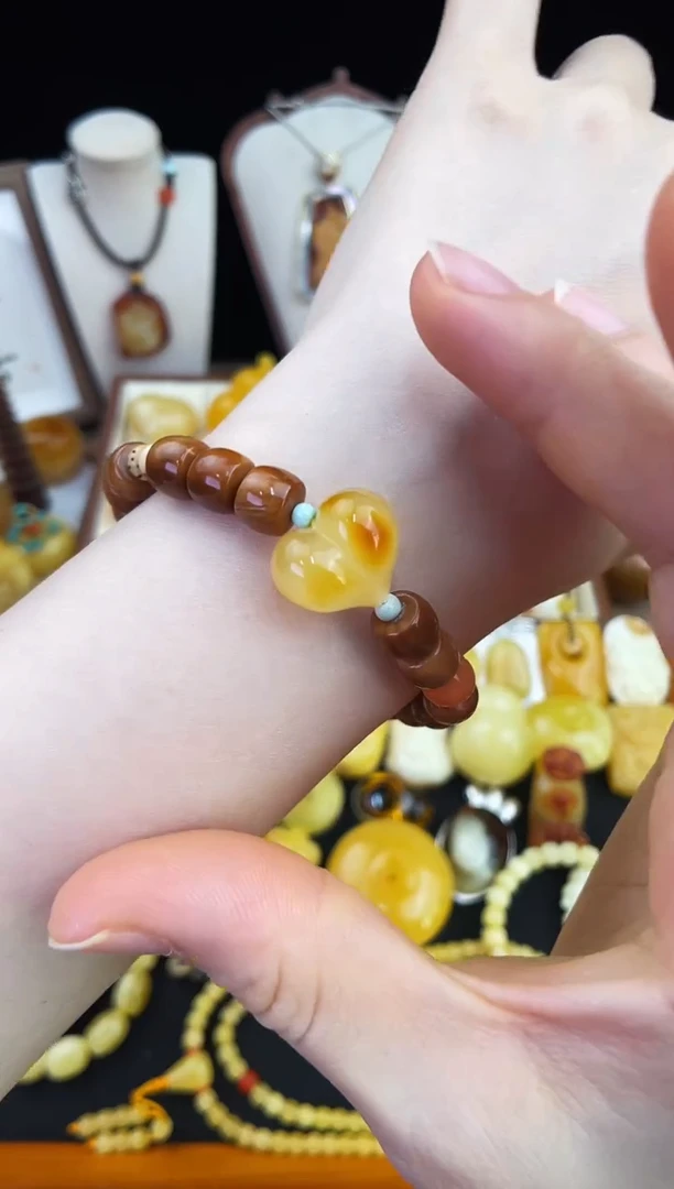 琥珀未镶嵌珠宝奇石柒月