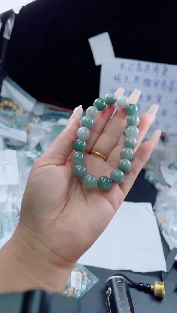 未镶嵌戒指翡翠珠串