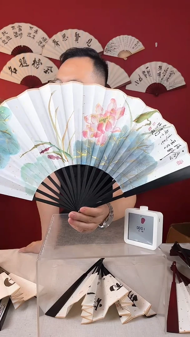 国画看取荷花净国画扇子