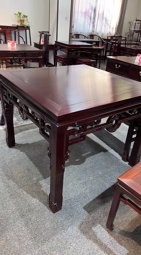 黑酸枝木类家具108x108x84八仙桌+长条凳4个