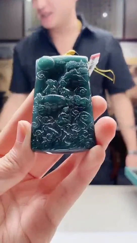 翡翠未镶嵌吊坠(不含链)396