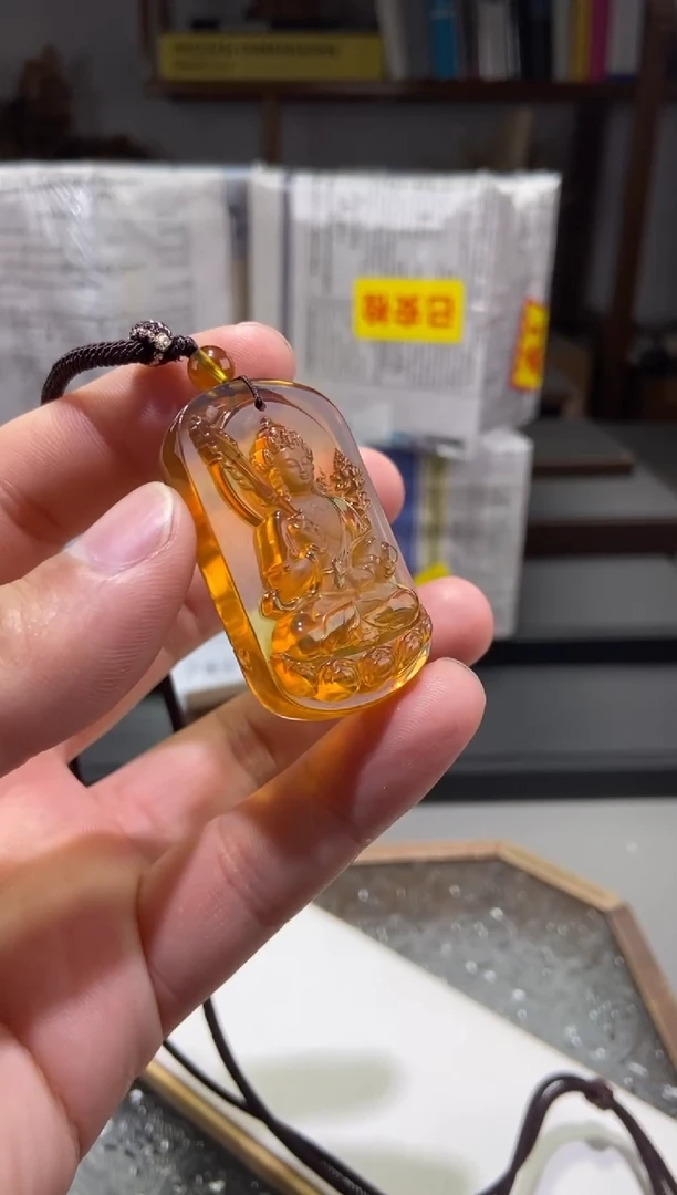 琥珀颈饰未镶嵌虚空藏