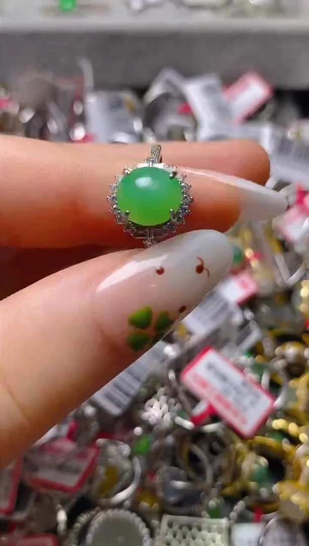 银S925镶嵌戒指翡翠百内无证书